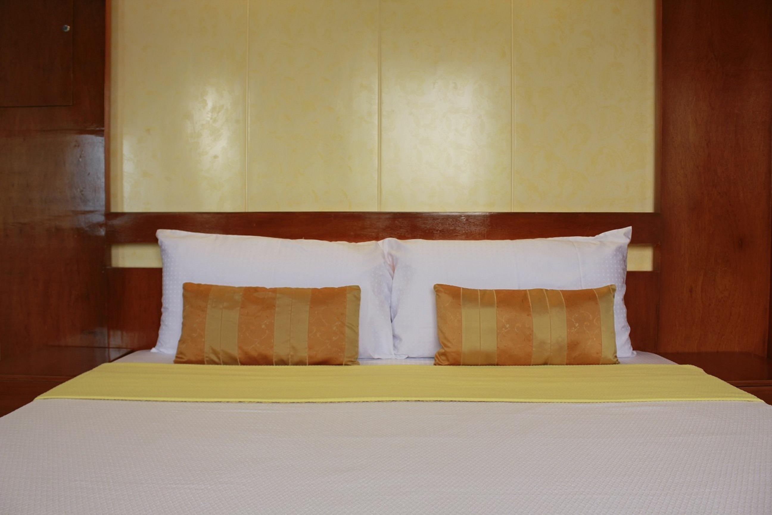 Leesons Residences Manila Bagian luar foto