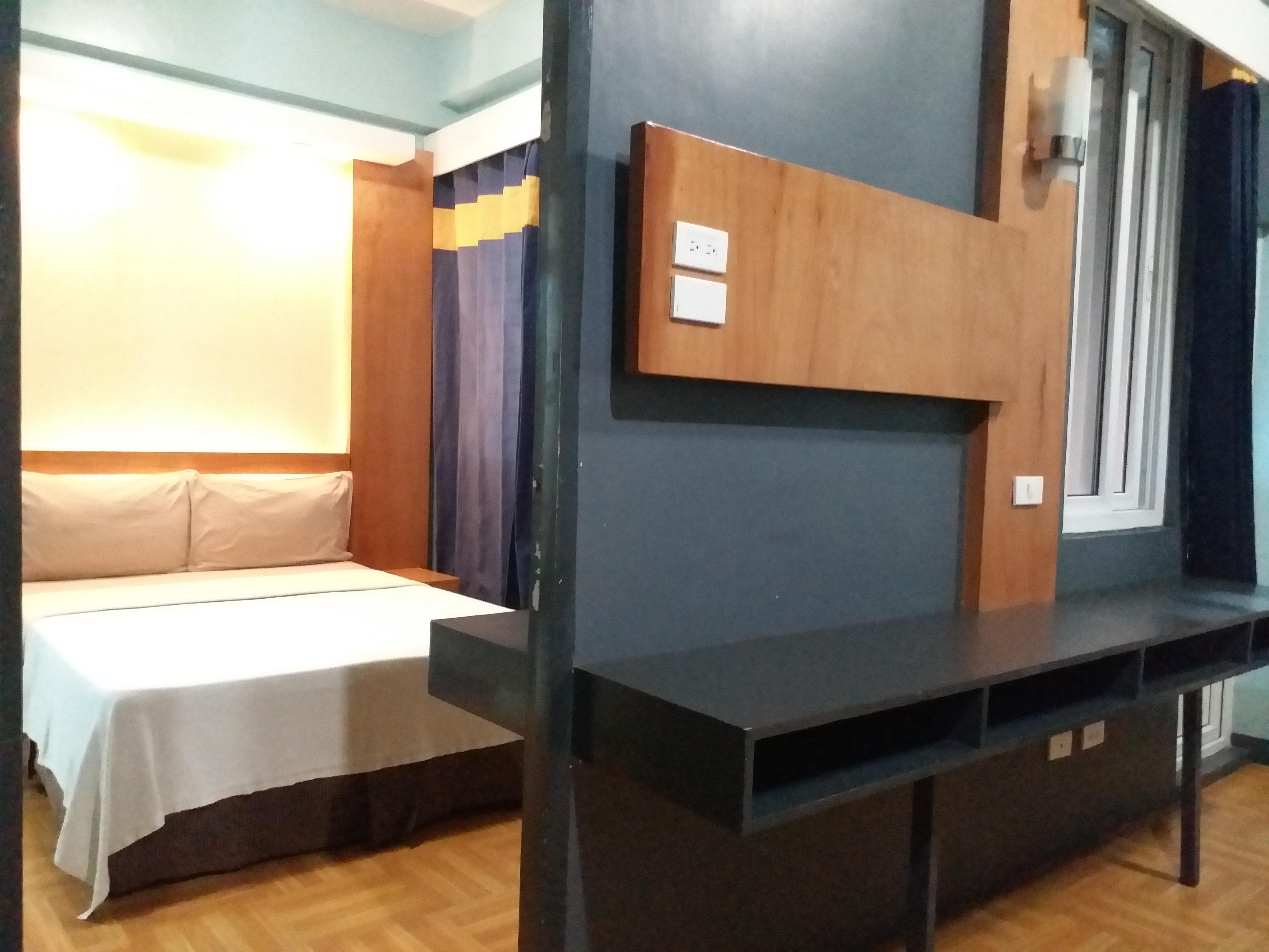 Leesons Residences Manila Bagian luar foto