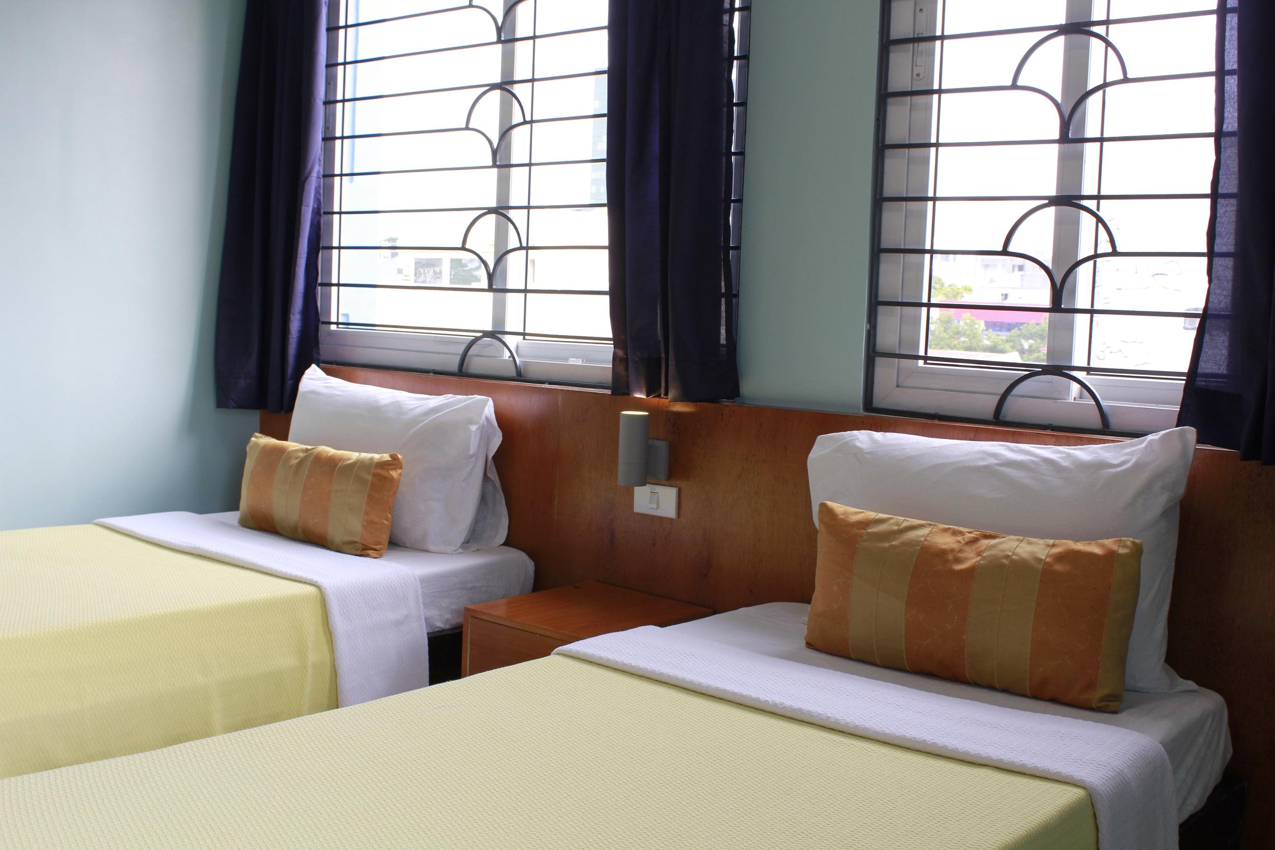 Leesons Residences Manila Bagian luar foto