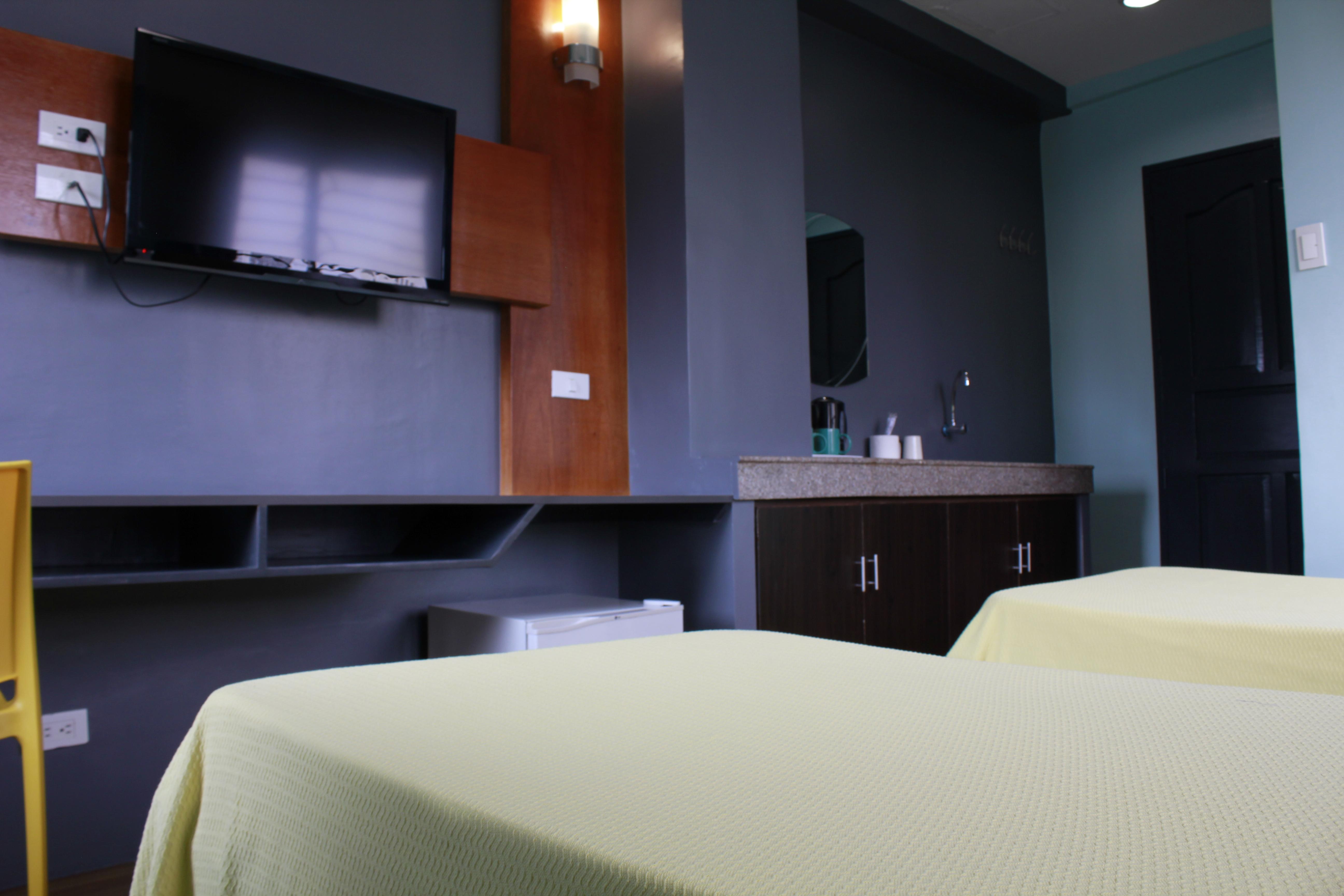 Leesons Residences Manila Bagian luar foto