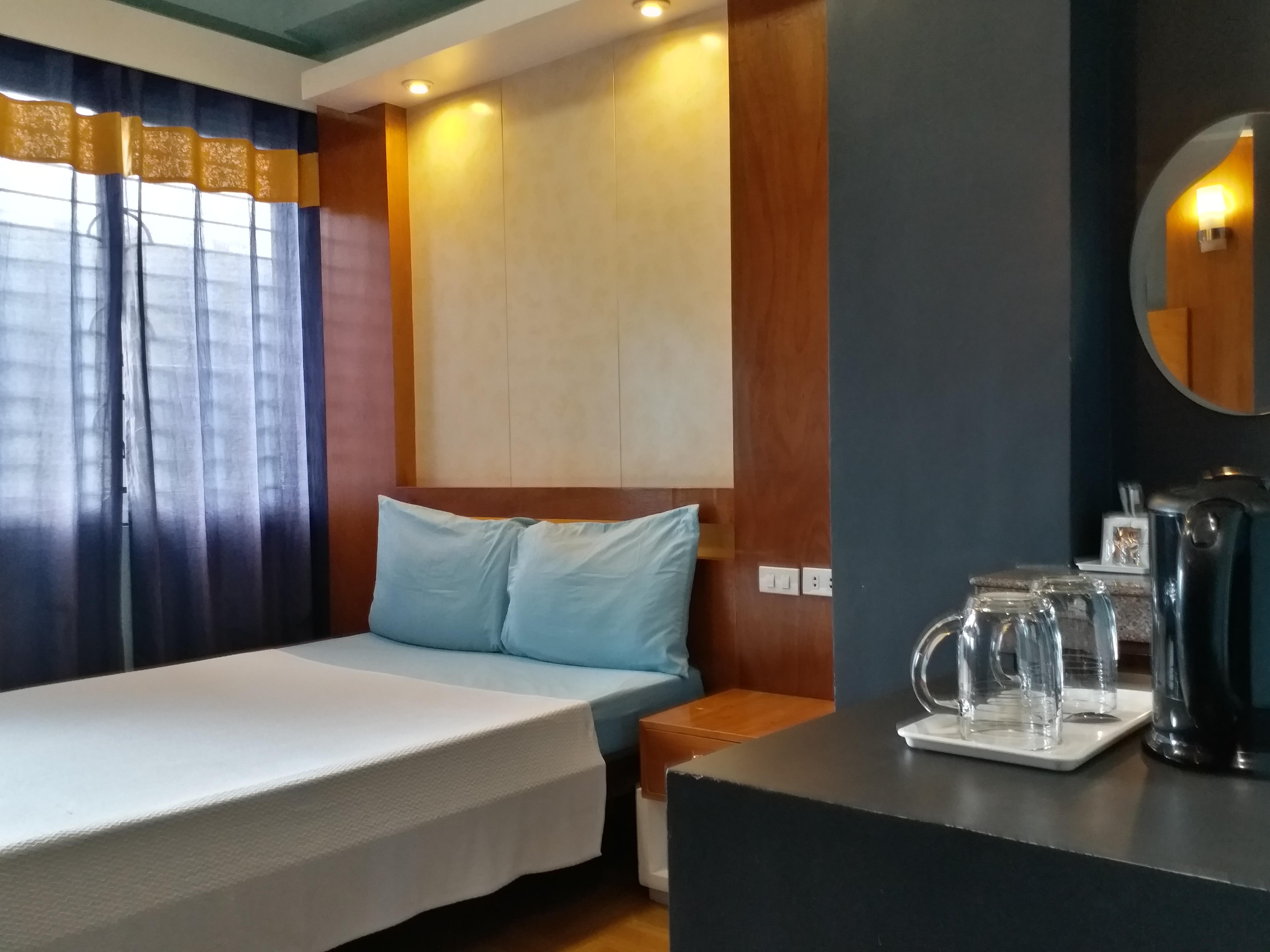 Leesons Residences Manila Bagian luar foto