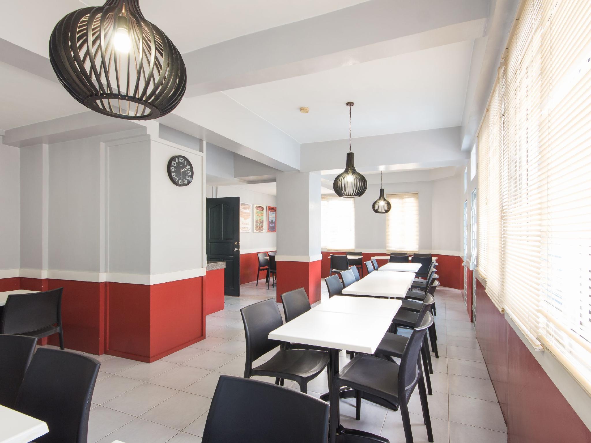Leesons Residences Manila Bagian luar foto