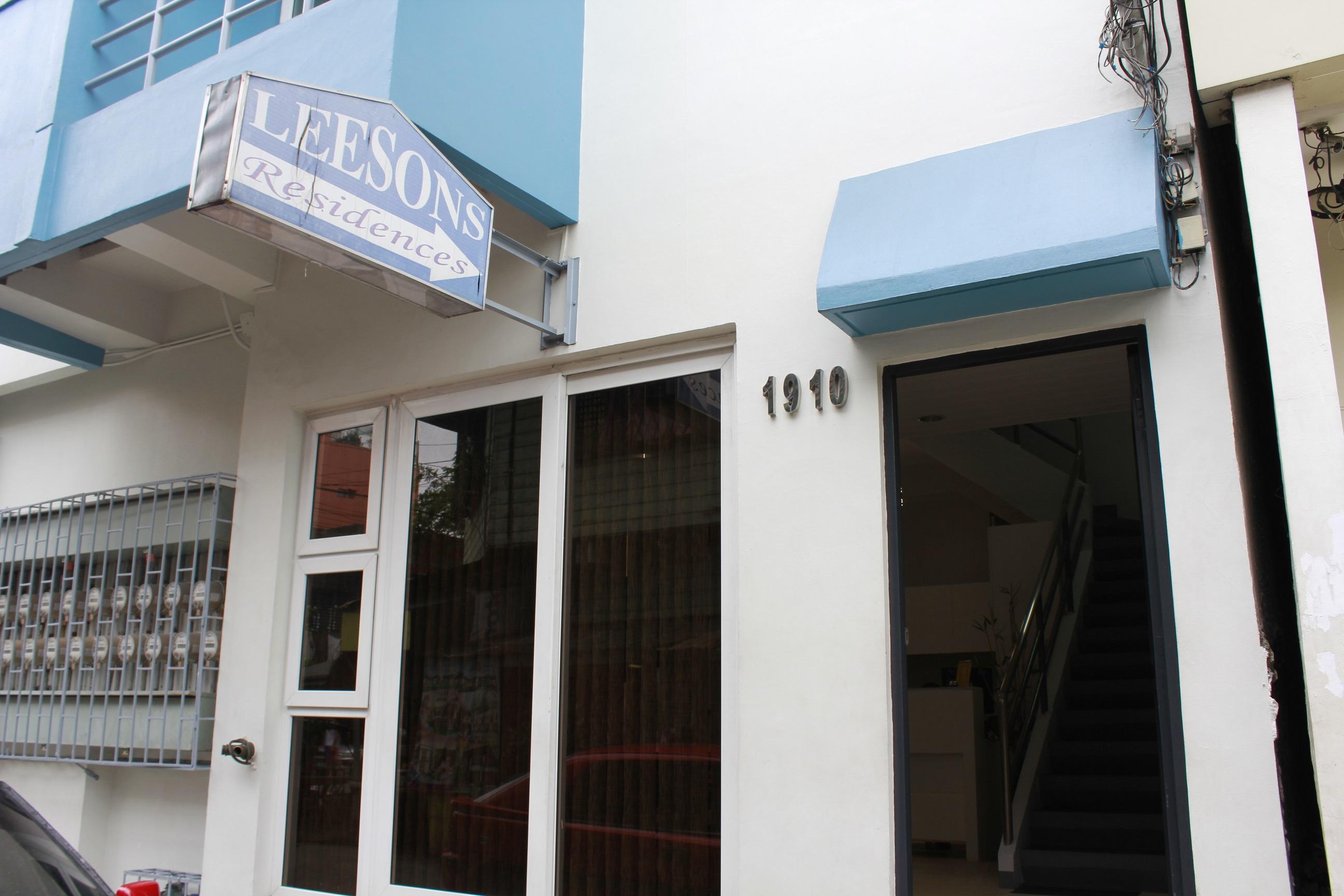 Leesons Residences Manila Bagian luar foto