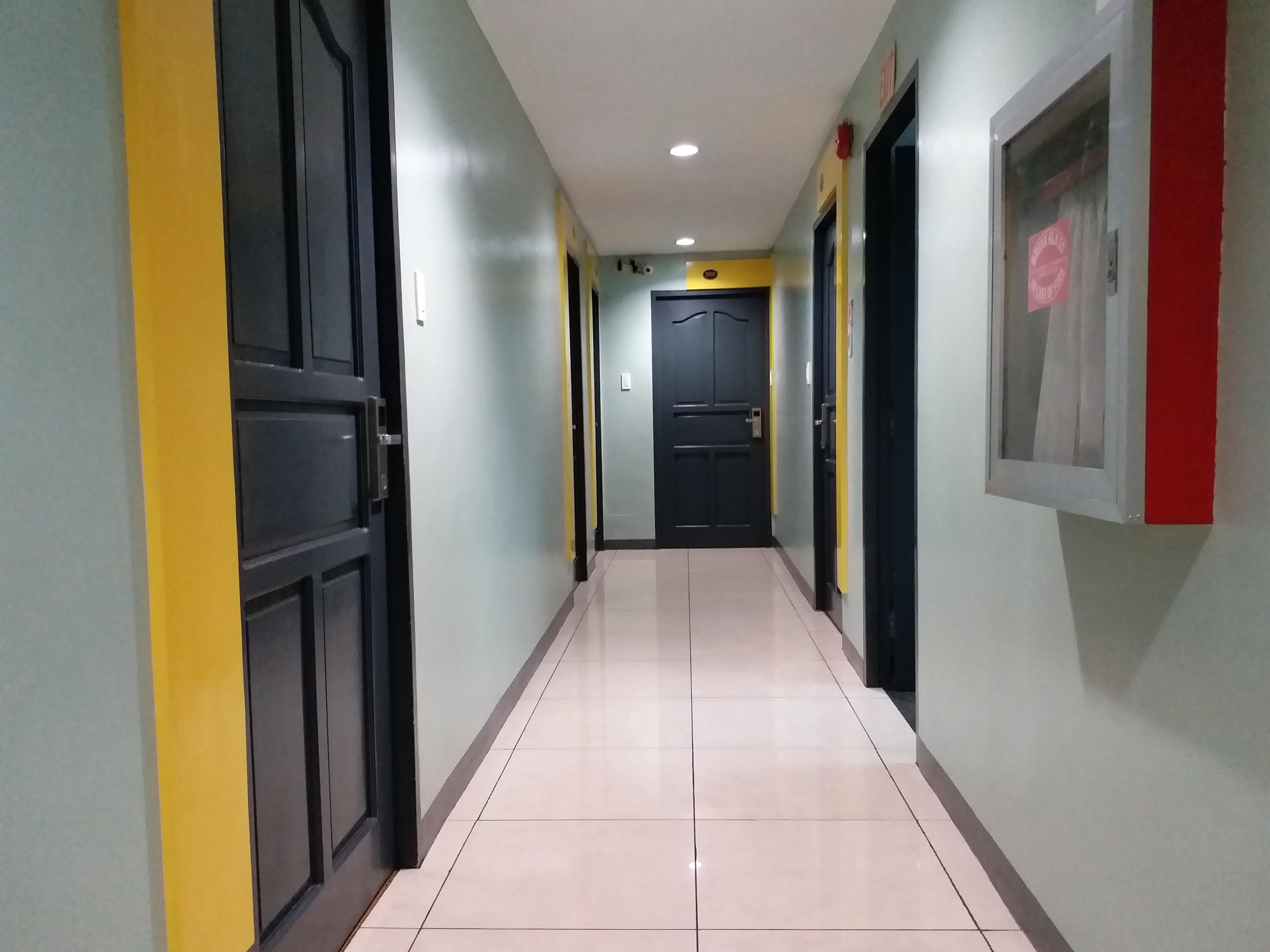Leesons Residences Manila Bagian luar foto