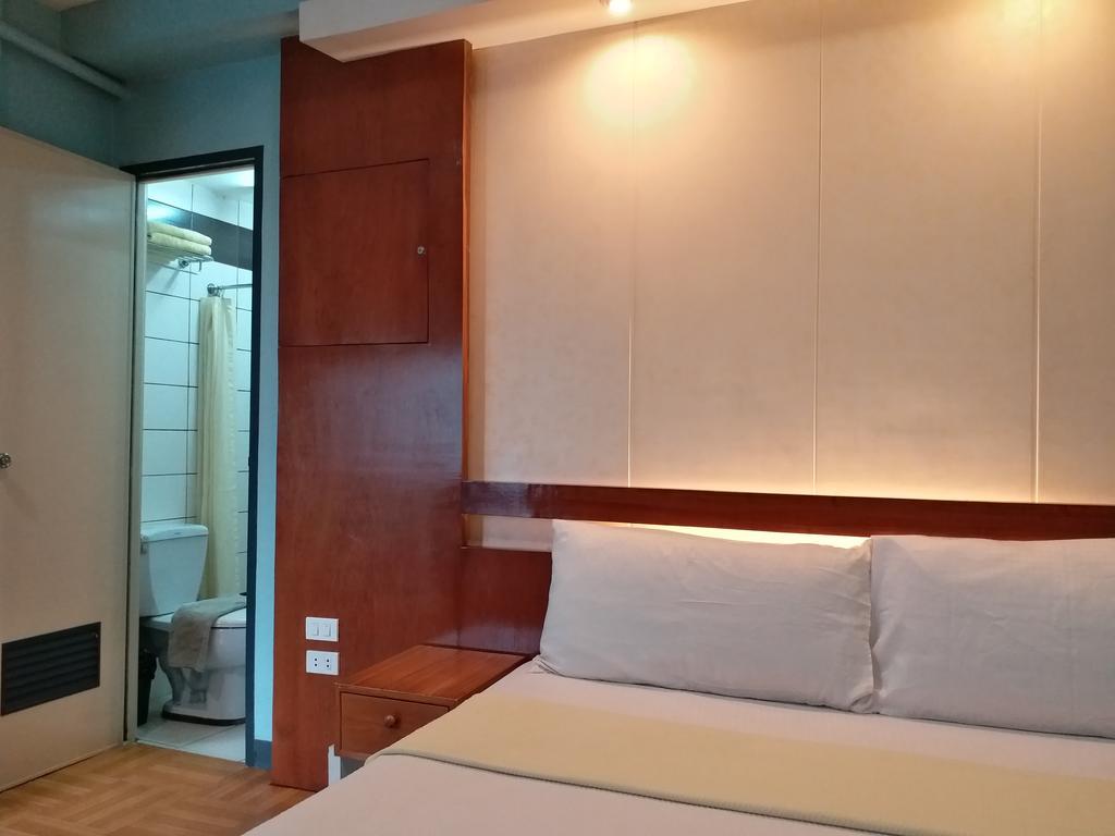 Leesons Residences Manila Bagian luar foto